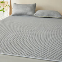 Lightweight Bedding