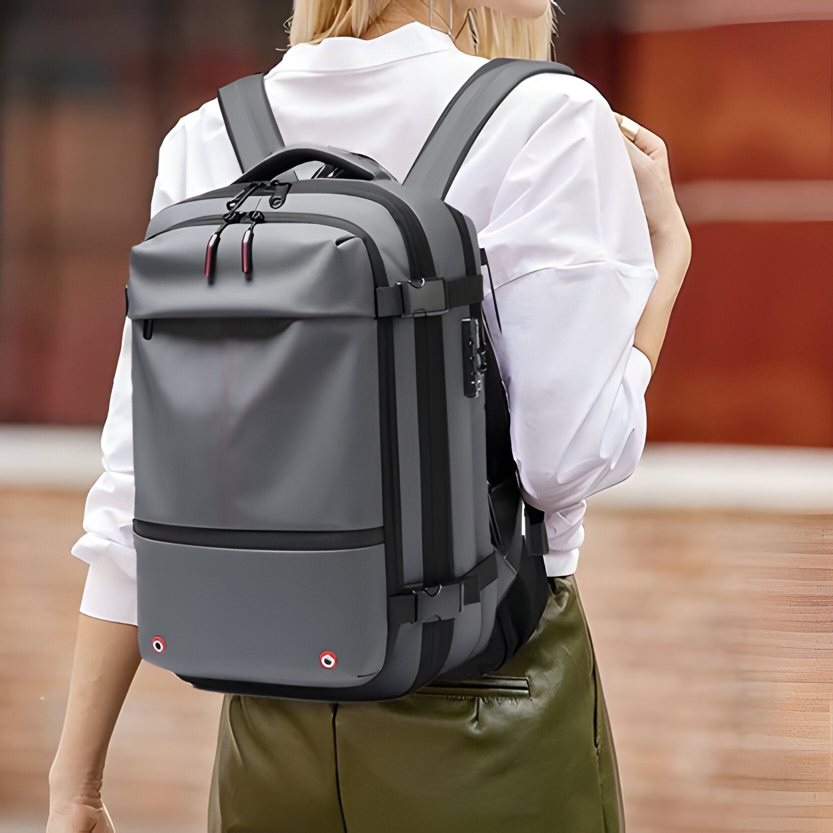 Structured Rucksack with Internal Compression System