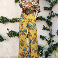 Elegant and modern women's overall, ideal for spring