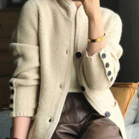 Cardigan for cozy evenings: your favorite piece in your wardrobe