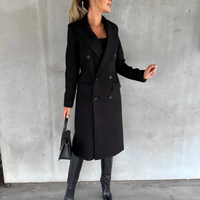 Elegant coat with a timeless style